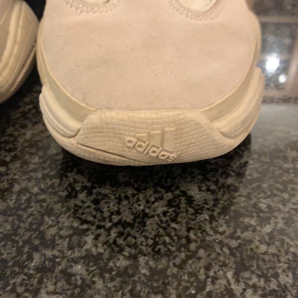 Yeezy 500 - Picture 3 of 14